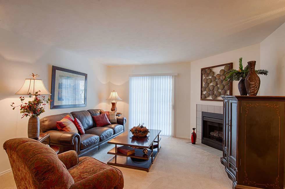 Parma, OH Apartment For Rent Woodbury Commons Contact