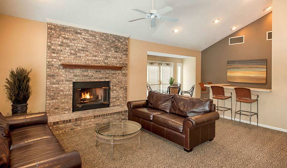 Woodbury Commons, Parma, OH Home