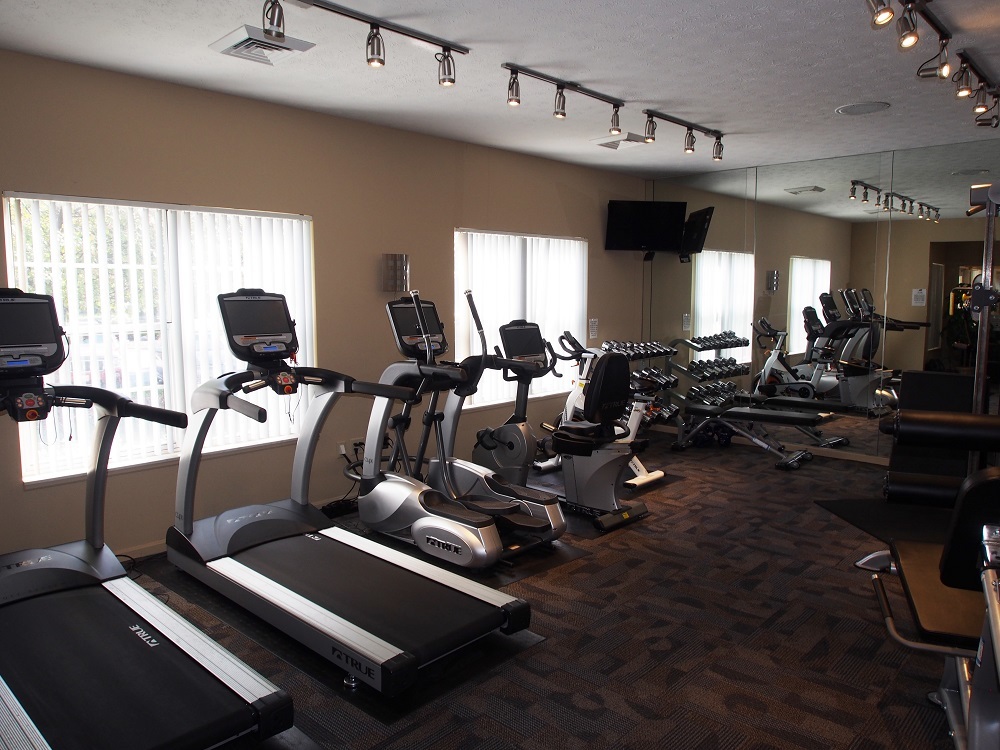 Woodbury Commons, Parma, OH Home