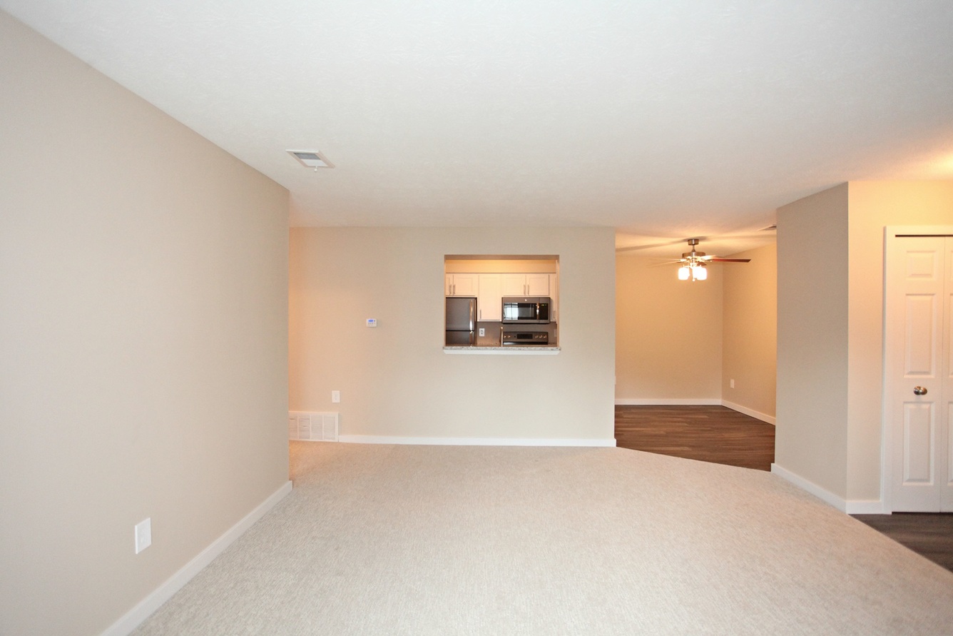 Woodbury Commons, Parma, OH Home