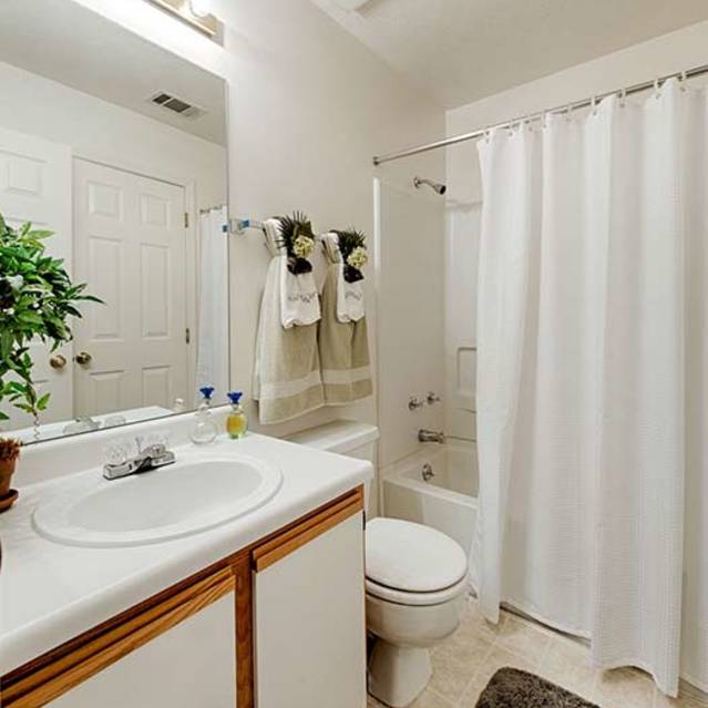 Woodbury Commons, Parma, OH Home