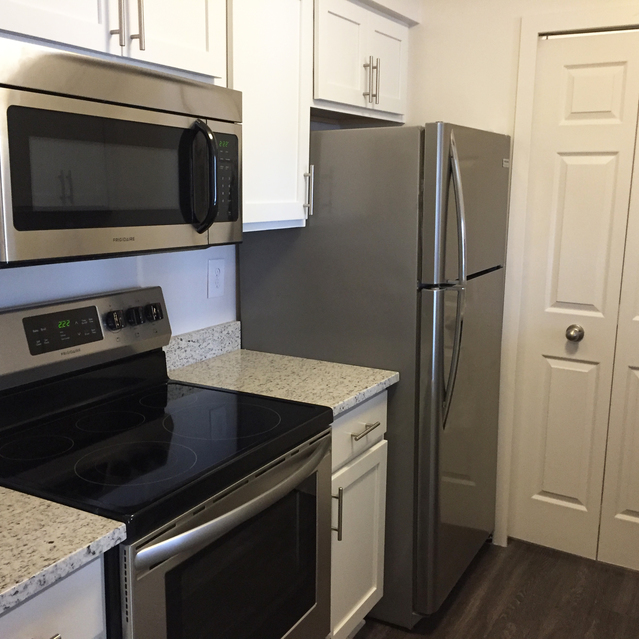 Woodbury Commons, Parma, OH Home