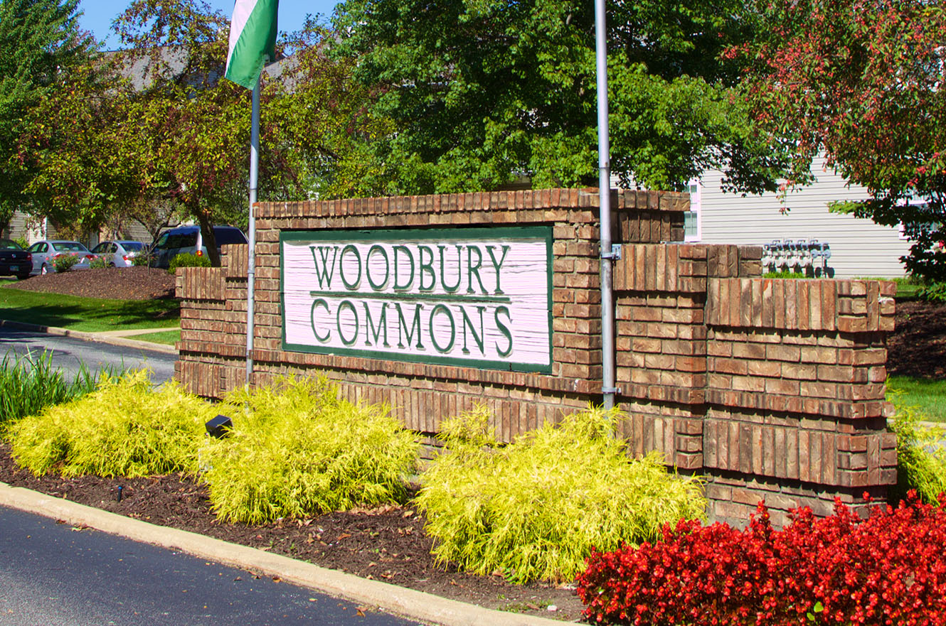 Woodbury Commons, Parma, OH Home